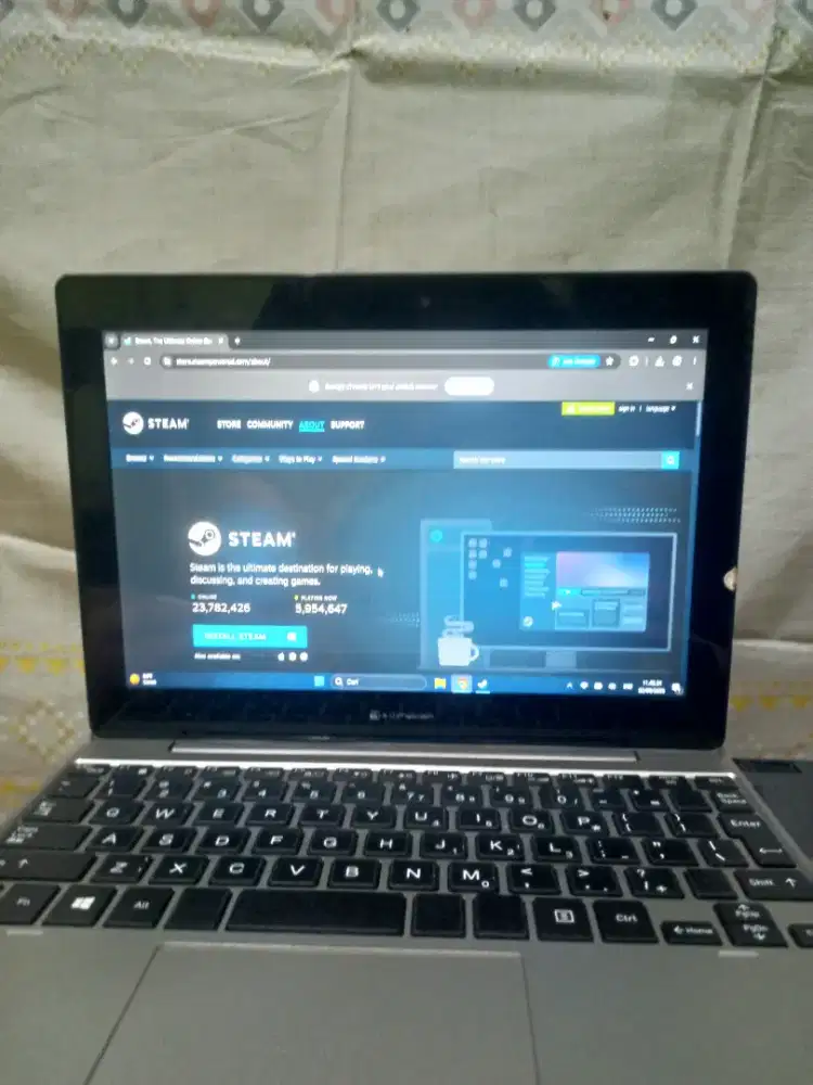 Dynabook k50 2in1 touchscreen lancar mulus nominus