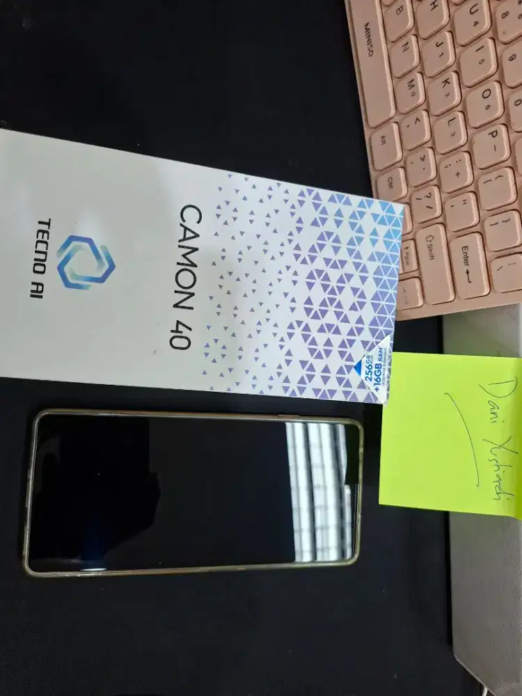 Tecno Camon 40 8GB + RAM 256 GB