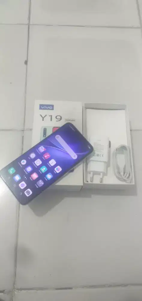 VIVO Y19 Ram 8GB fulset +biru+