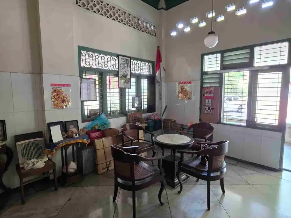 dijual bangunan lama pinggir jalan raya Dr Cipto