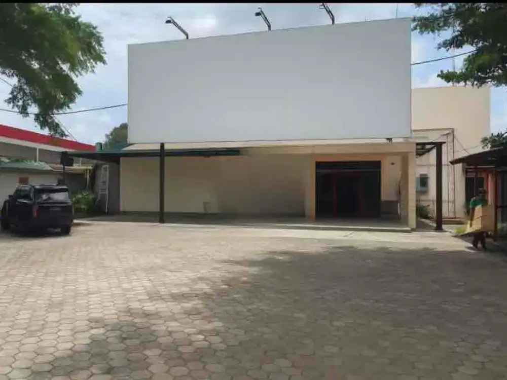Disewakan Gudang / gedung strategis dkat alun2 kota jogja