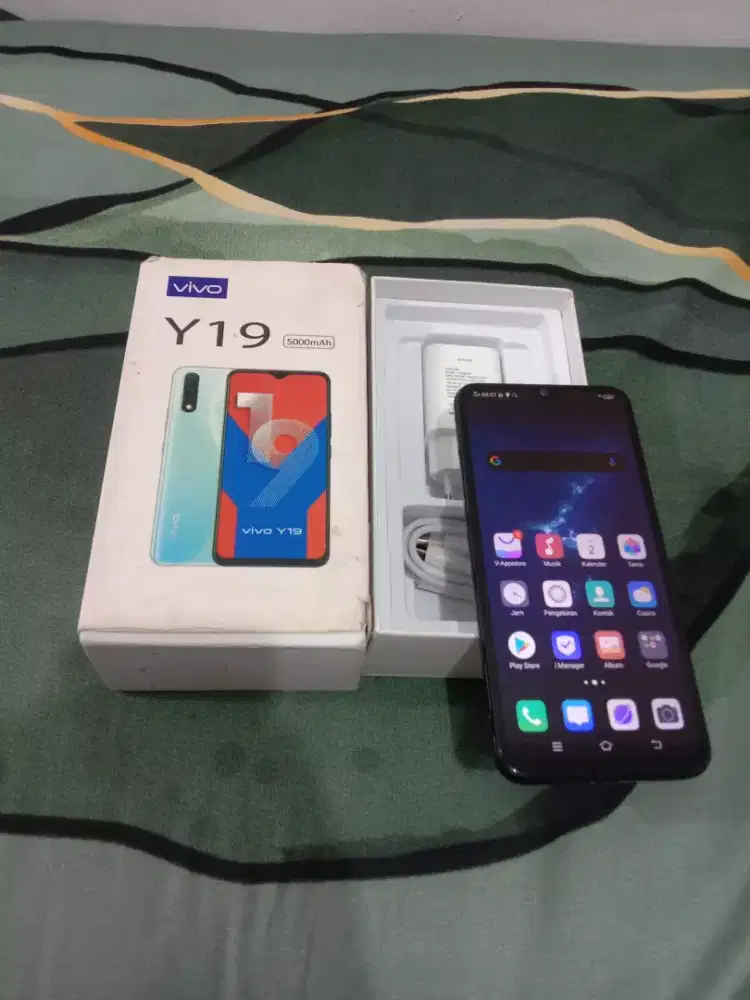 VIVO Y19 Ram 8GB fulset (hitam)