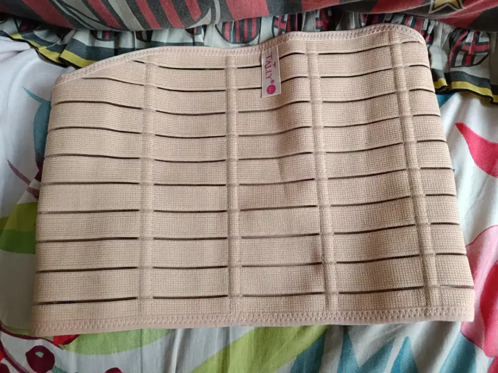 Dijual Borongan Korset masih layak pakai total 8 pcs