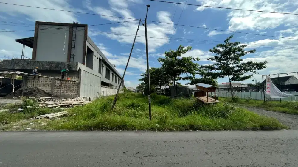 Dijual Tanah Strategis UMS L:923m