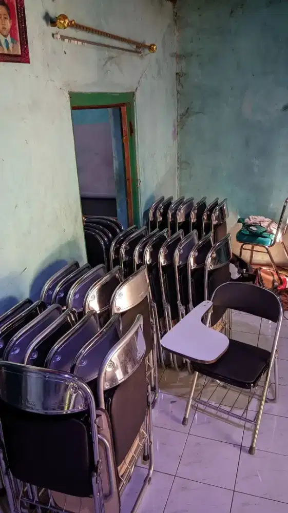 Agen kursi lipat kuliah layak pake kokoh
