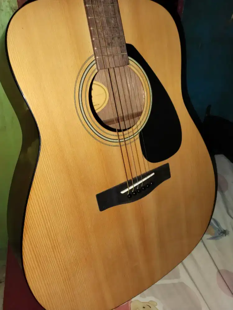 Jual gitar F310 98% bekas bagus 950rb