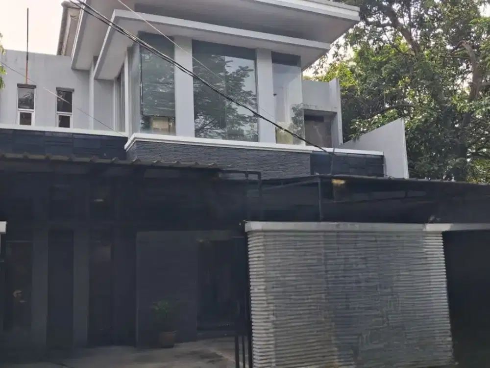 Dijual Rumah Multi Fungsional Di Cinere, Lokasi Strategis dan Nyaman, Bisa dijadikan tempat usaha