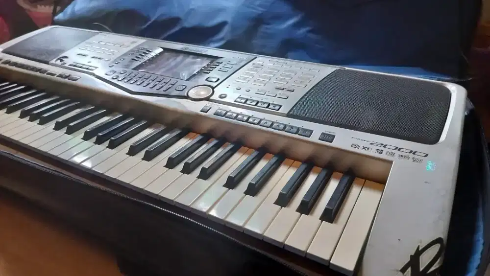 Yamaha PSR 2000