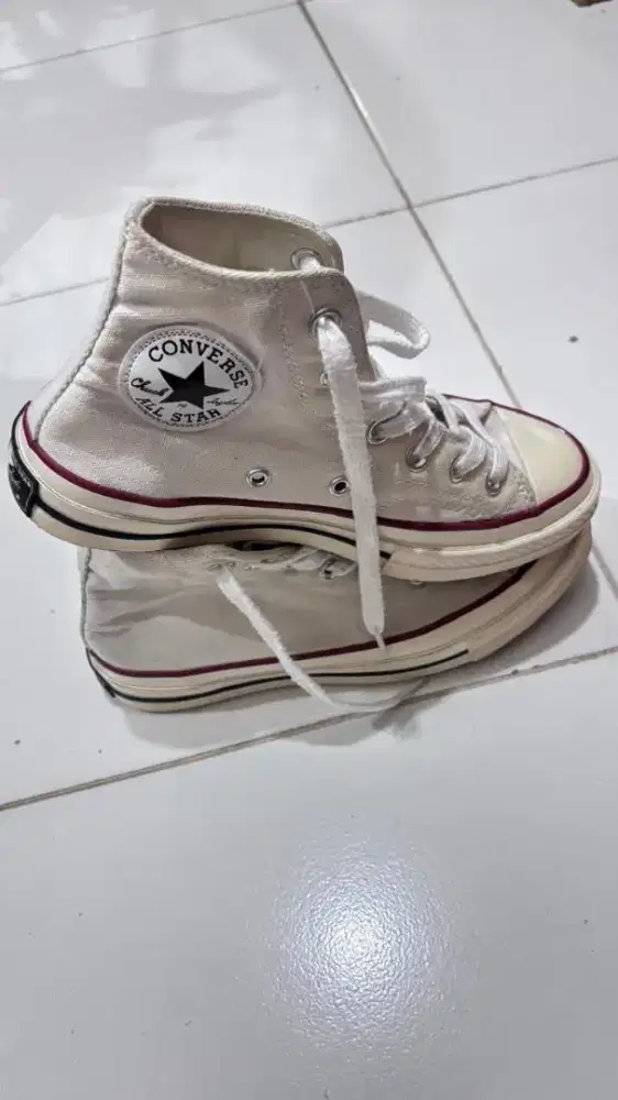 Preloved: Converse Chuck Taylor high high