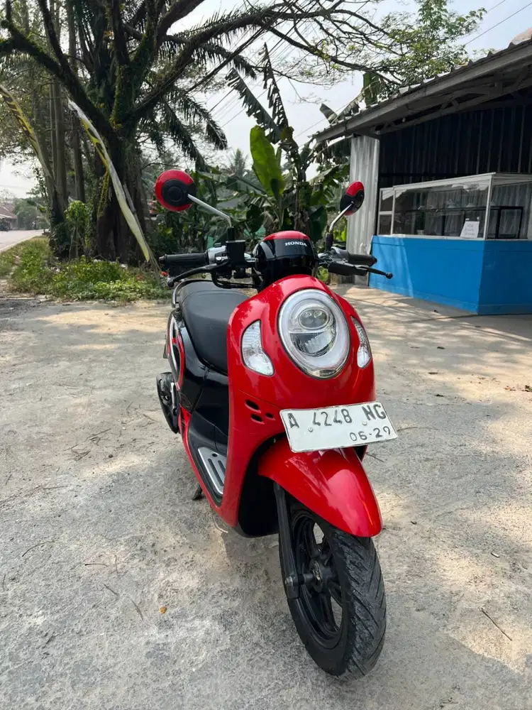 SCOOPY SPORT TAHUN 2024