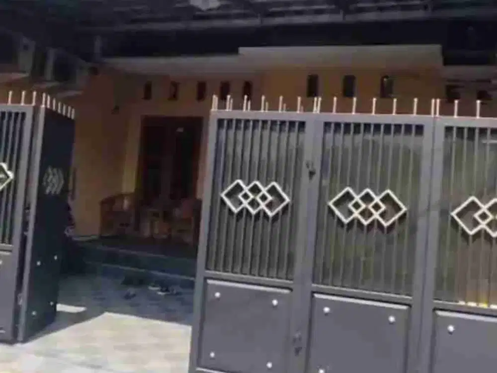 Dijual Rumah di Dekat superindo Larangan puribeta
