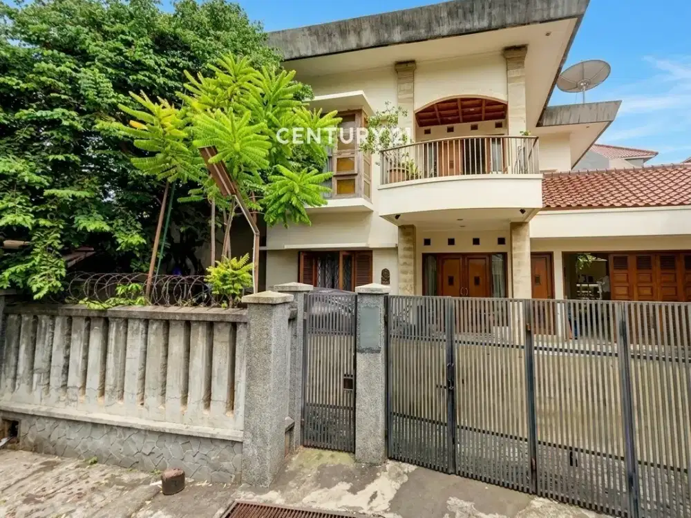 Rumah 2 Lantai Di Jaksel WT 18529