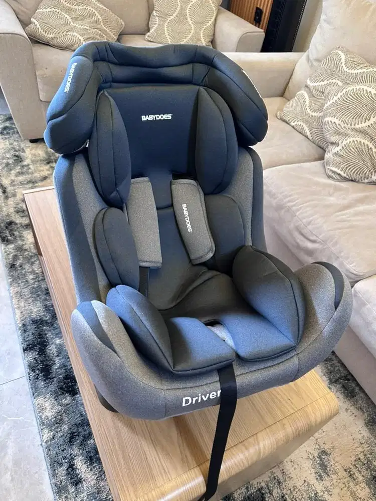 Kursi bayi mobil