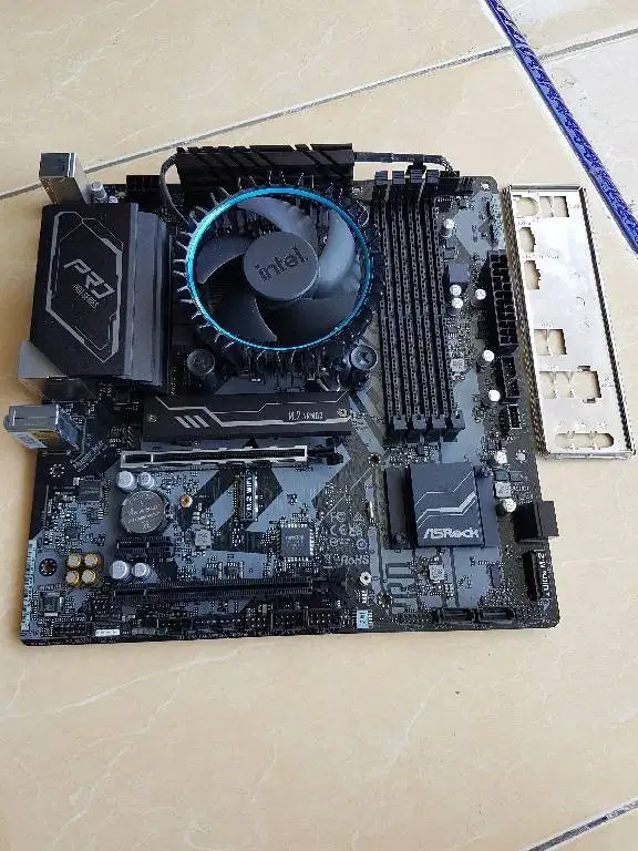 Sepaket Intel Core i5 12400F dan ASRock B660M-RS lga 1700 gen 12th