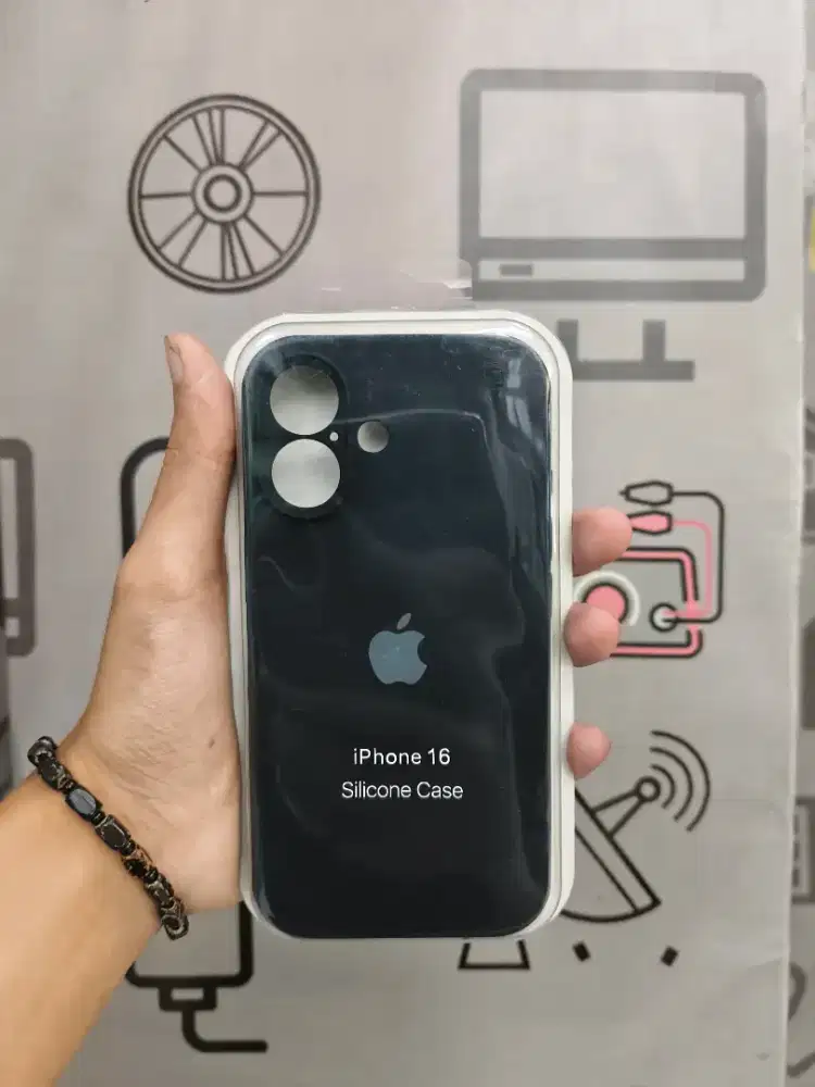 Casing iPhone 16