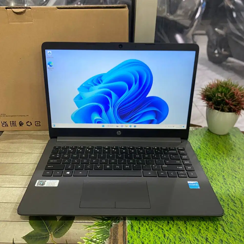 New HP 240 G8 Core i3-1115G4 RAM 4GB SSD 512GB 14 FHD Windows 11