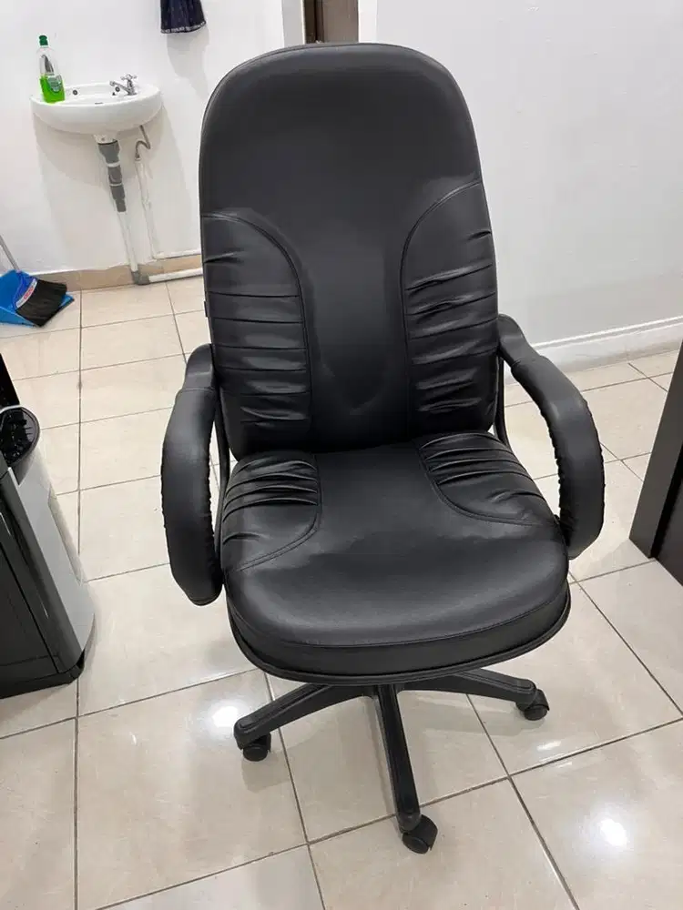 Kursi Kerja / Kursi Kantor