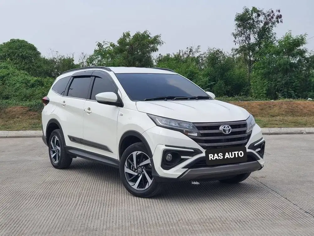 [ TDP 15 jt ]  Toyota Rush 1.5 GR Sport AT 2024 Putih