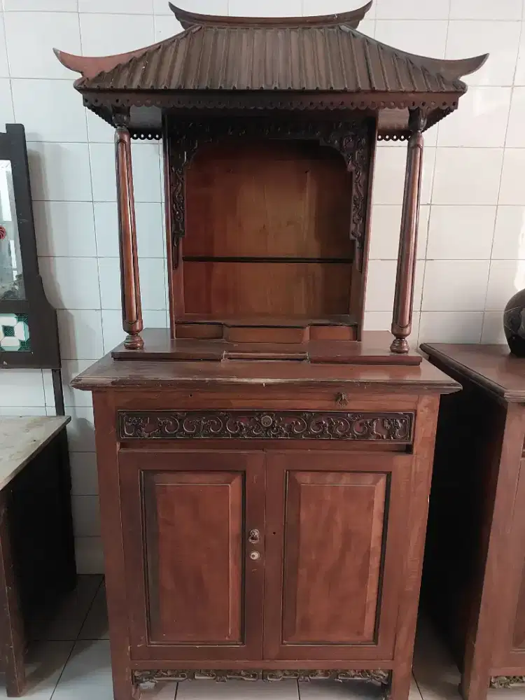 Di jual meja sembahyang