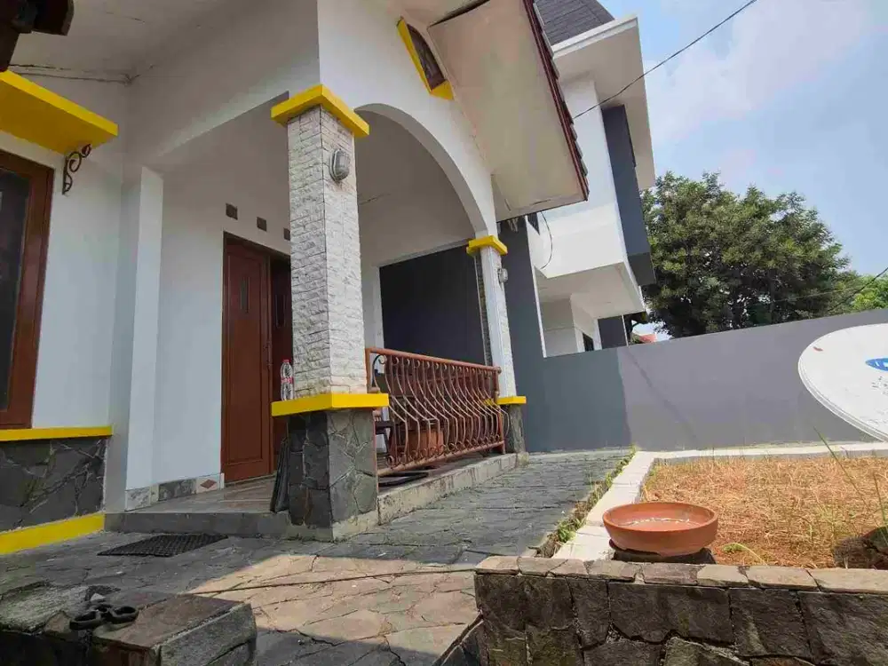 Dijual Rumah 2 Lantai di Kawasan Pemukiman Yang Nyaman Bukit Cireundeu - Tangsel