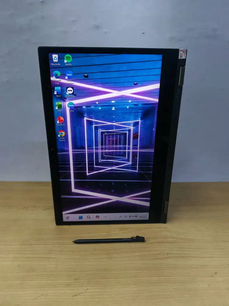 Lenovo thinkpad Yoga L13 Touchscreen Core i5 10210U Gen 10 8GB SSD 256