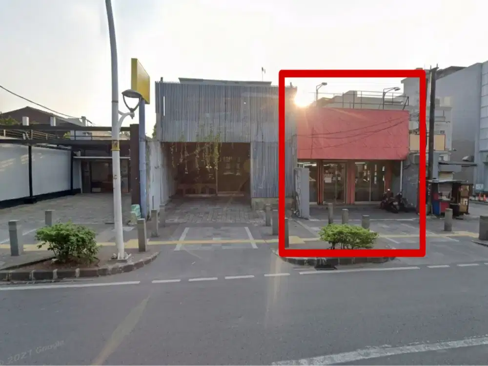 Sewa Ruko Luas 200m² di Kemang Hadap Timur