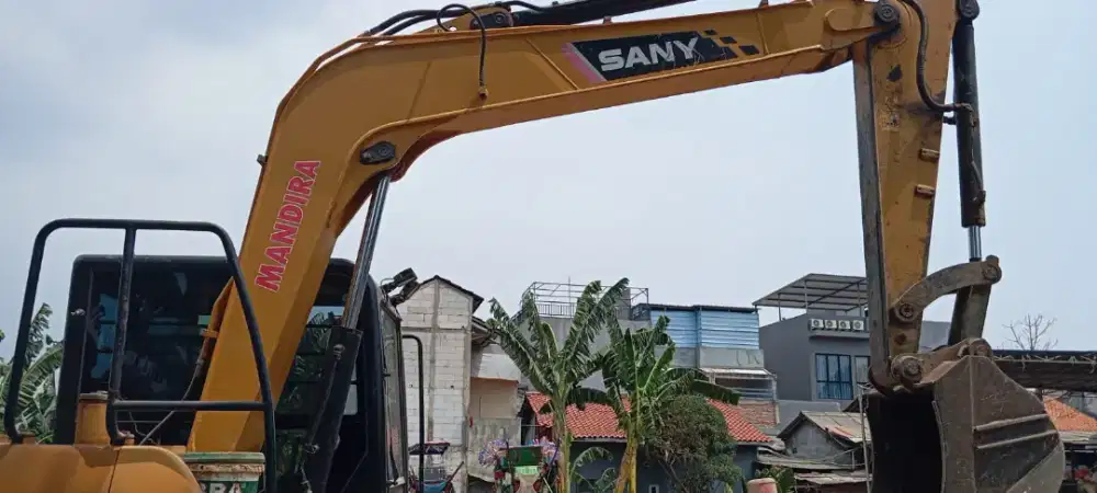 Vibro 12 ton dumptruck excavator pc 75 wales