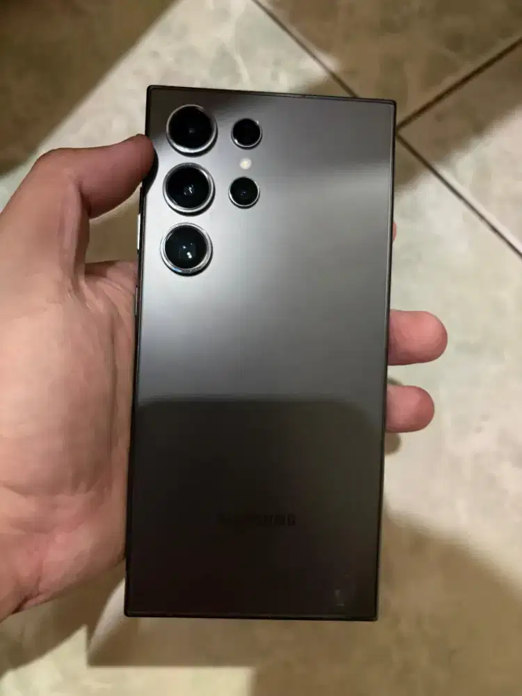 Samsung S24 Ultra 12/1Tb sein