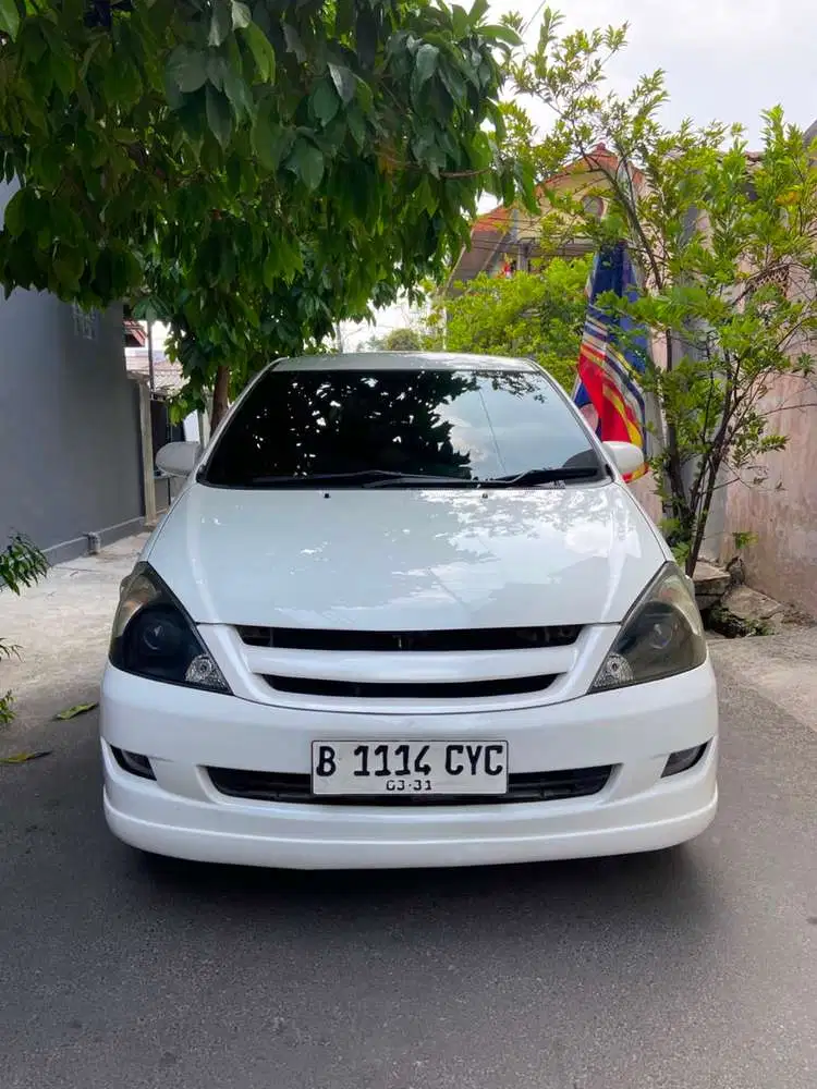Toyota Kijang Innova 2006 Bensin