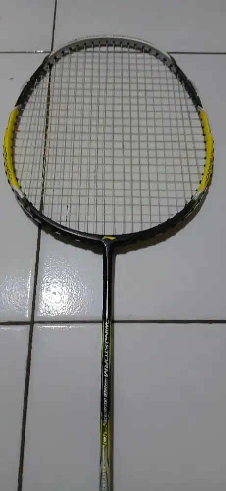 Jual raket badminton