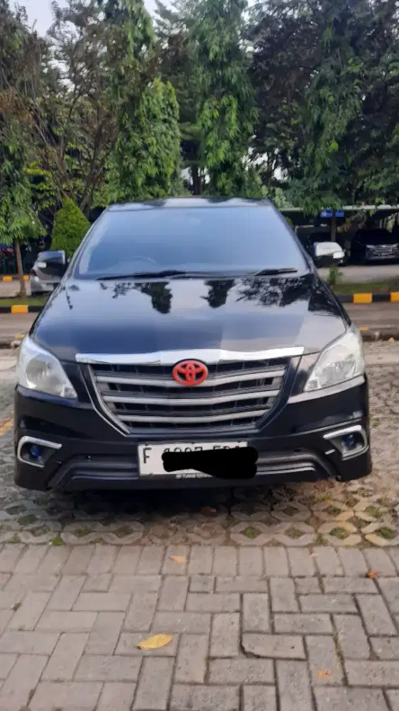 Innova V Luxury 2.0 A/T