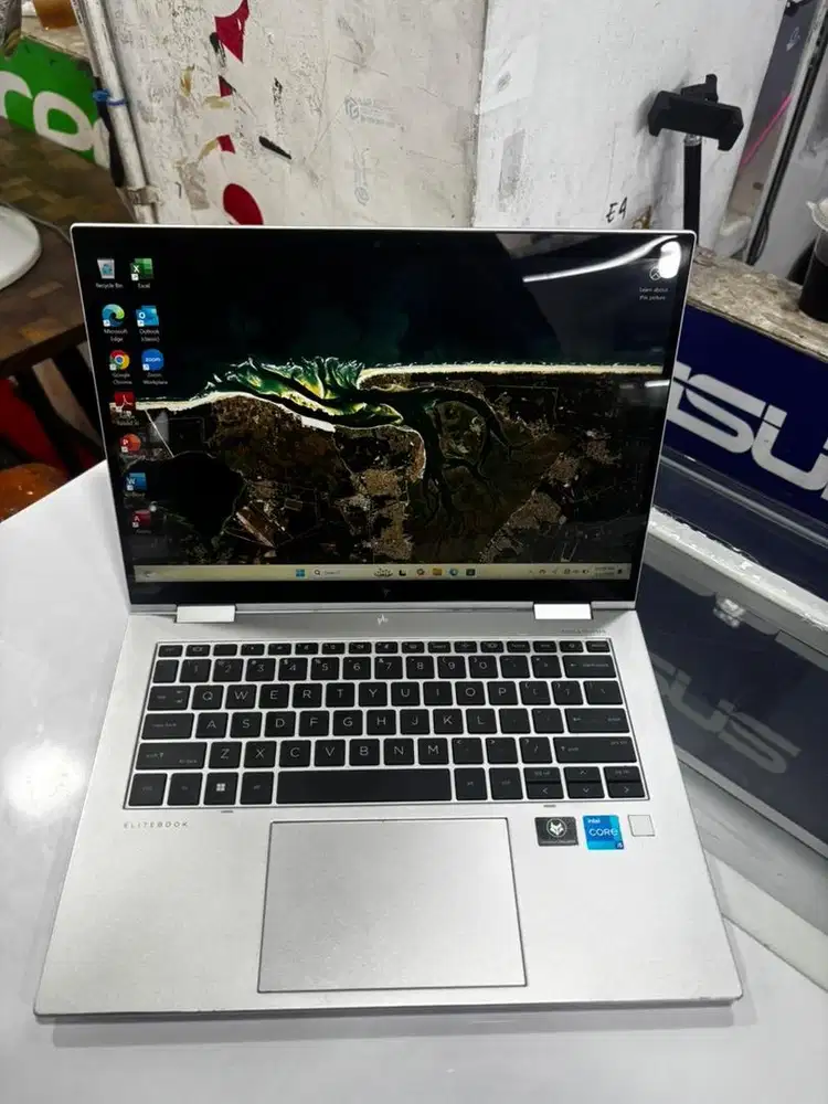 Hp Elitebook X360 1040 G9 2 in 1/ Intel Core i5/ Ram 8 Gb/ Ssd 256 Gb