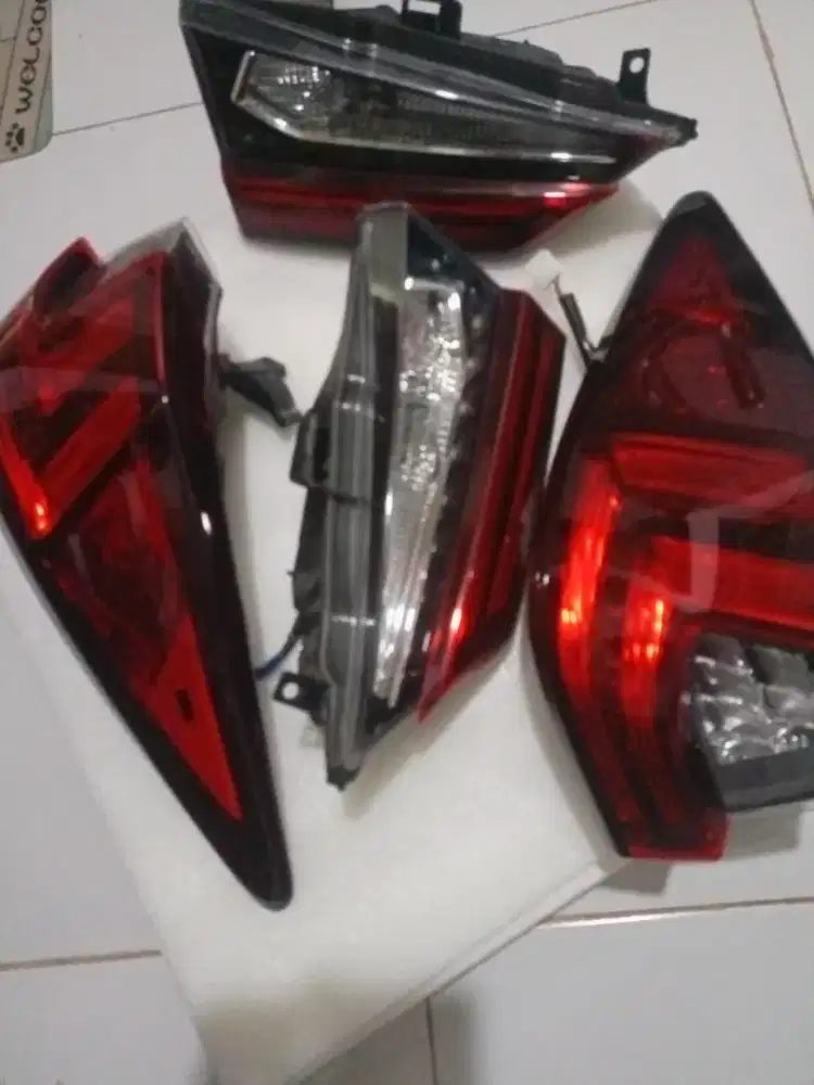 di jual lampu belakang Lexus RX200