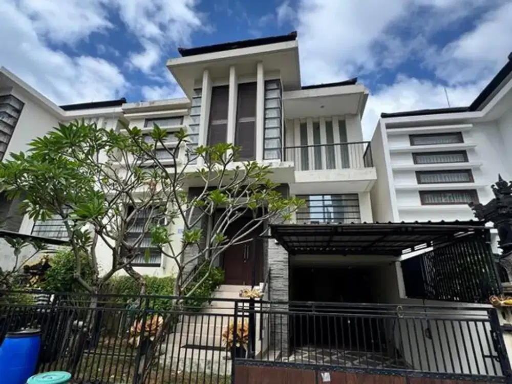 Rumah Premium 5 Kamar Tidur Disewakan di Tukad Balian, Renon