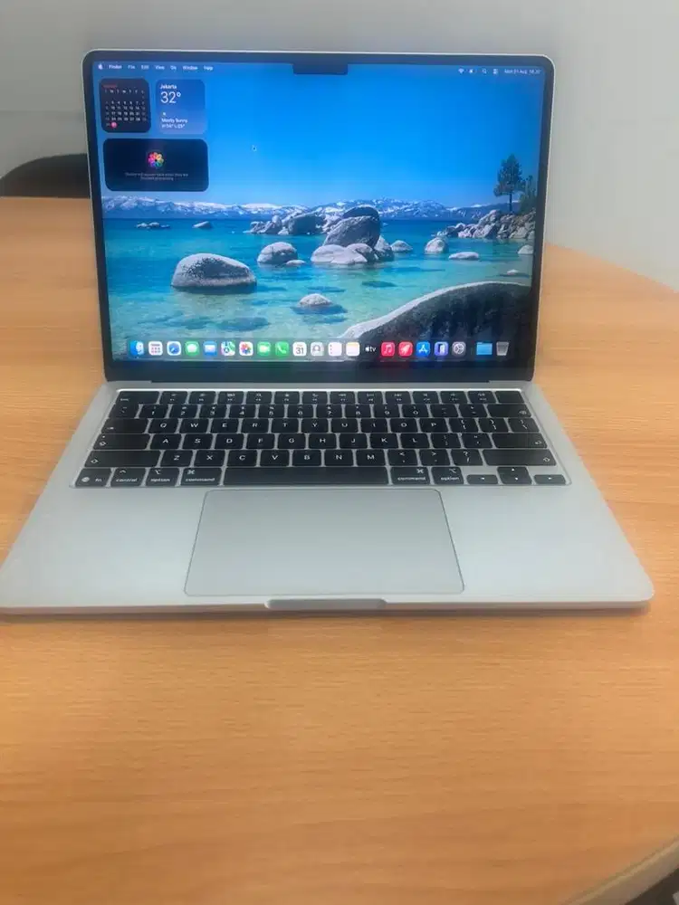 Dijual Macbook Air M5 16GB/1TB