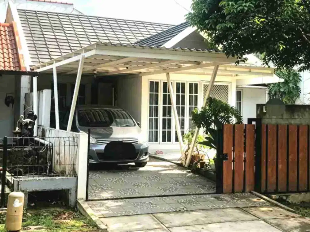 MURAH !! Luas 162 Rumah Cantik Kemang Pratama 2 Bekasi SHM