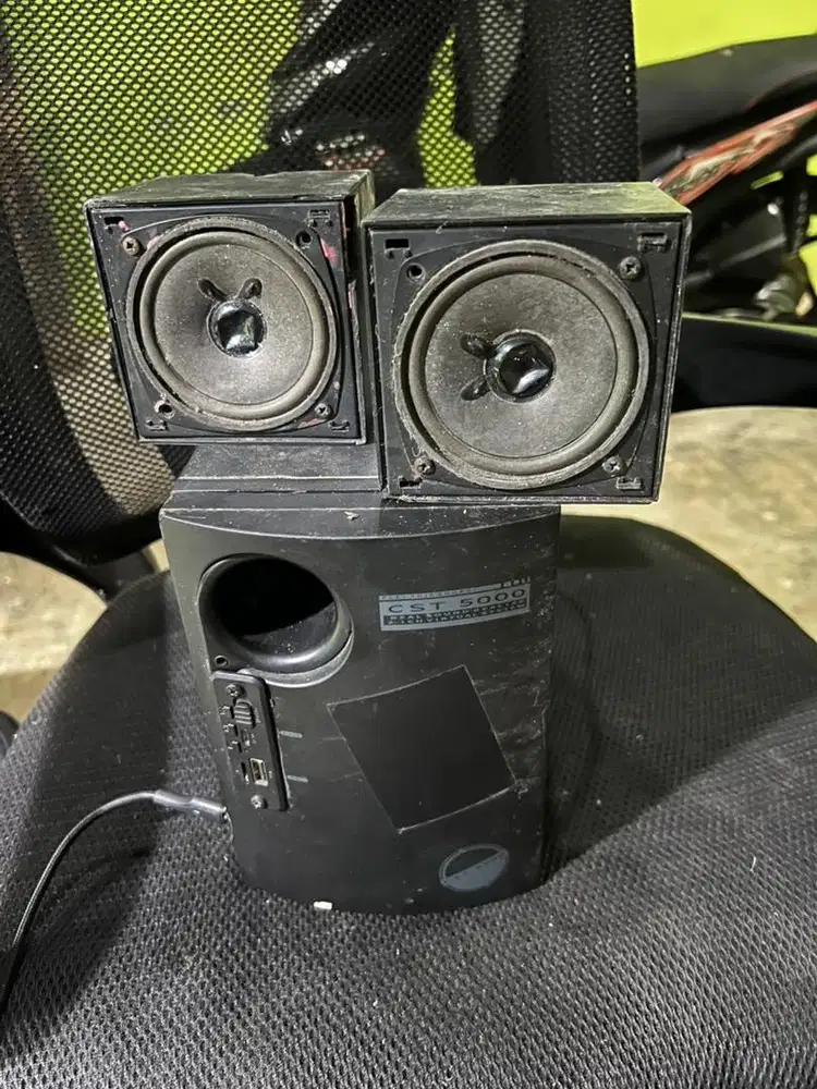 Spiker aktif bluetooth FM radio SD USB charger