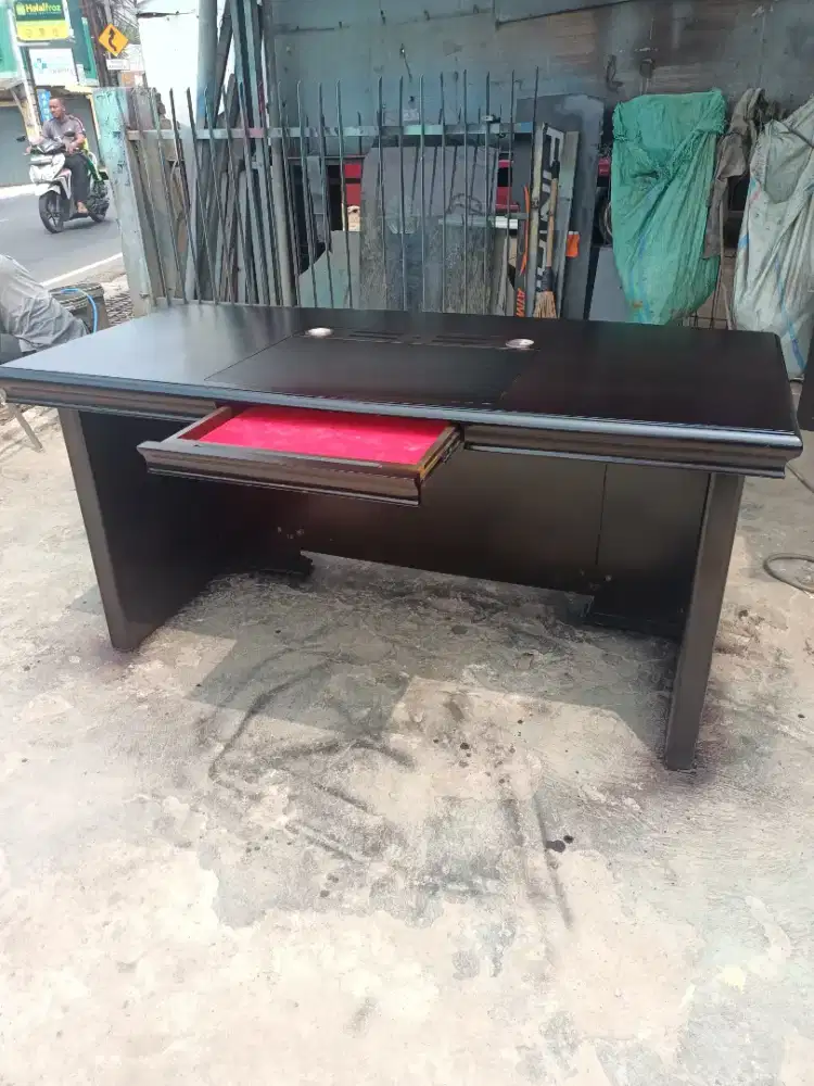 Meja ukuran 160 x 80