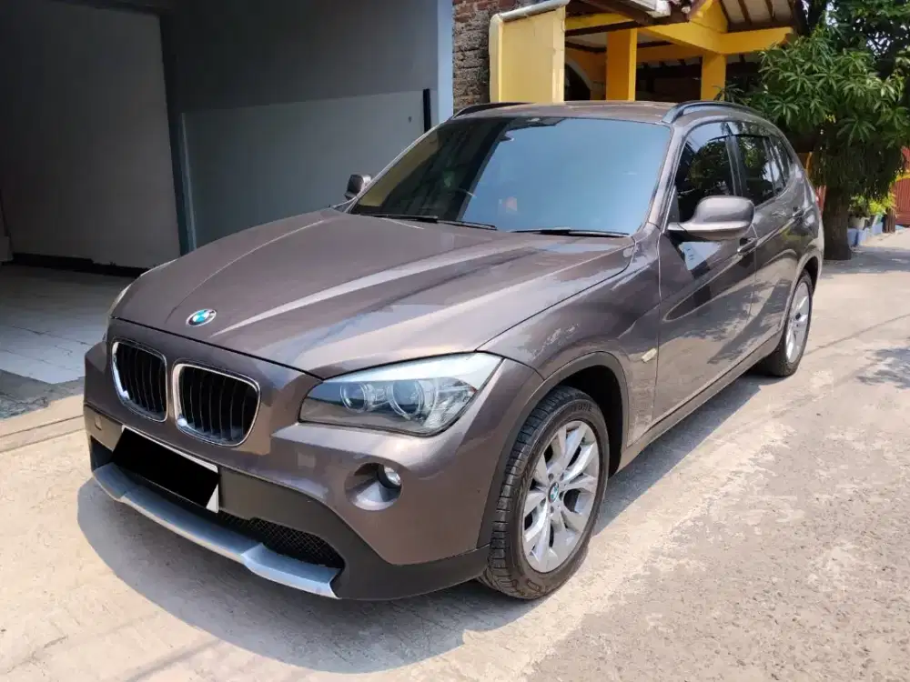 BMW X1 2012/2013 2.0 SDRIVE 1.8i Executive Bensin AT