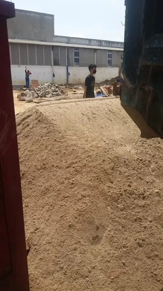 Abu batu sirdam limestone batu makadam split pasir urug