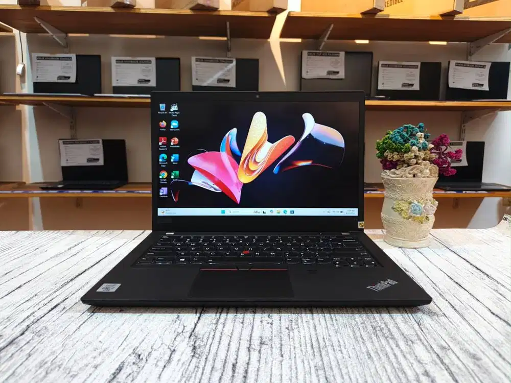 Laptop LENOVO THINKPAD T14 GEN 1 Intel Core i7-10610U Ram 16GB