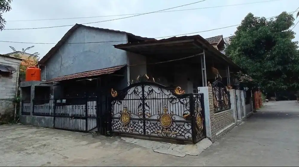 DIBAWAH HARGA PASAR !!! DI HOOK, ADA PARKIR BERSAMA, Rumah Secondary