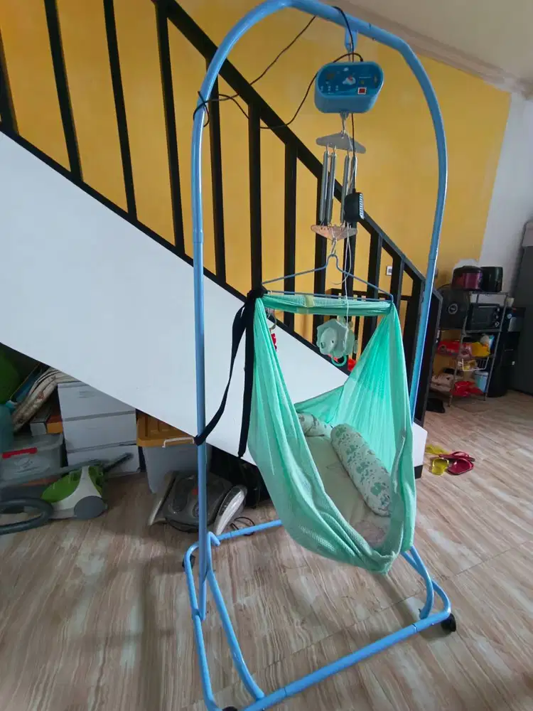 Tiang ayunan plus sarung dan Mesin
