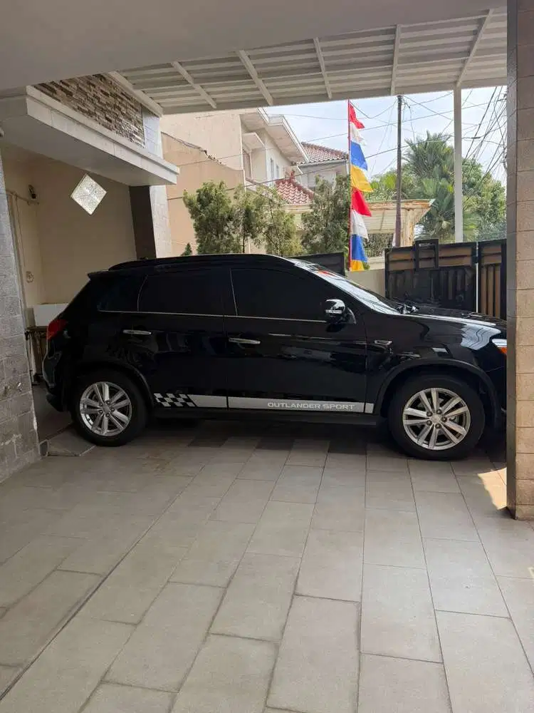 Mitsubishi Outlander 2018Bensin