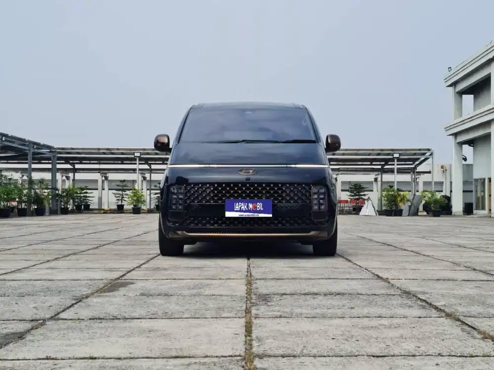 Hyundai Staria 2.2 Signature 2021 Km 72rb Tangan 1