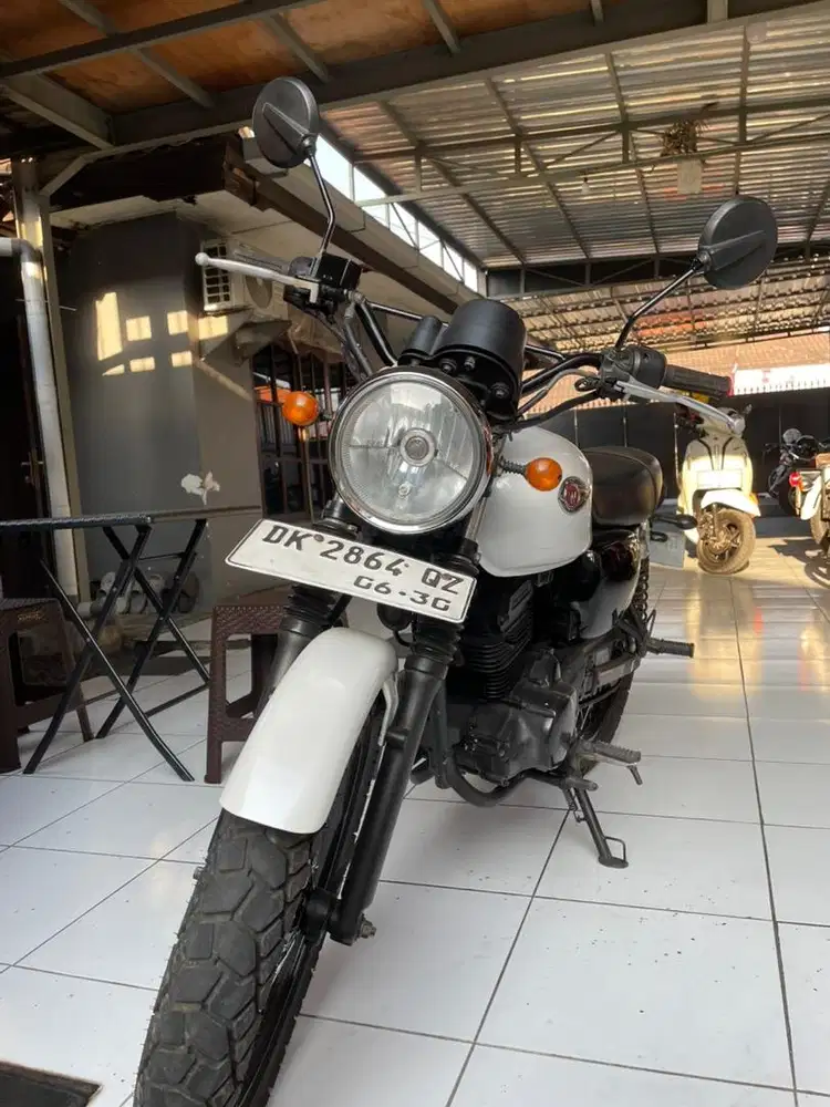W175 se 2019 // bintang sewatq motor//