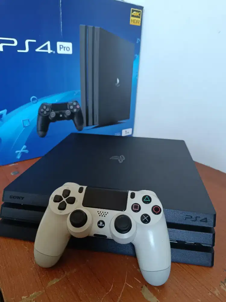 PS4 Pro 1 TB OFW Bonus Game Digital