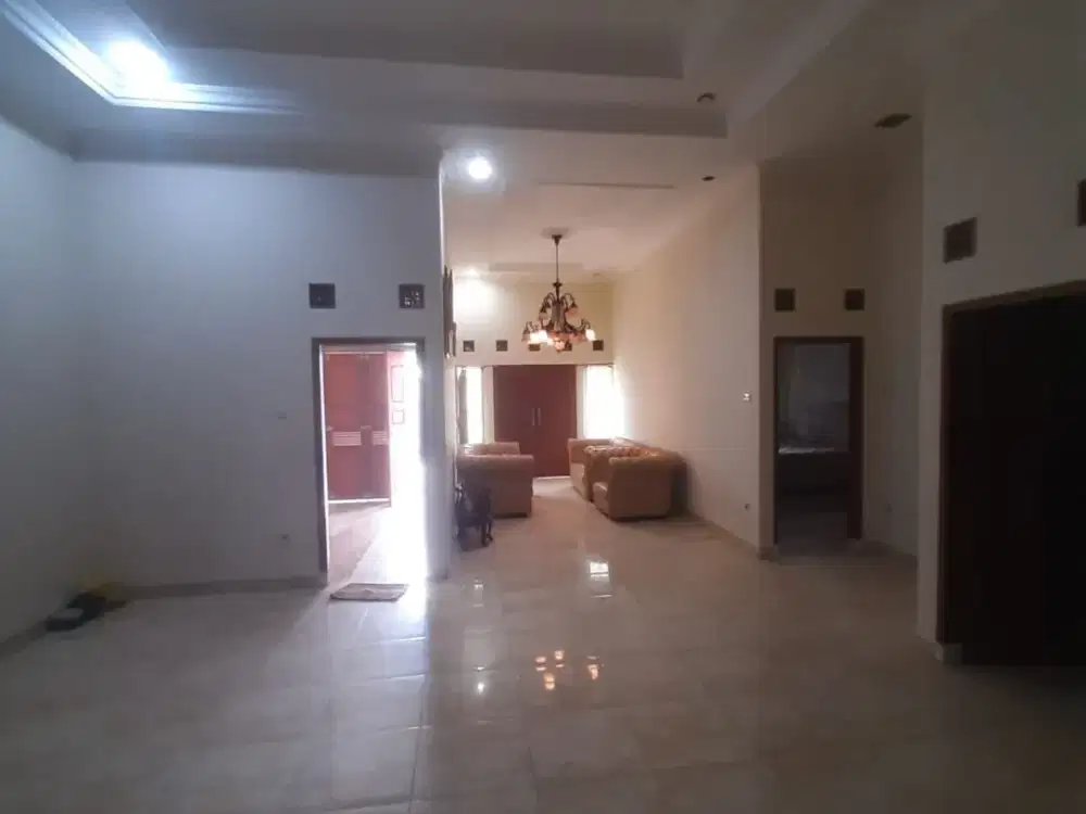 Rumah 2 Lantai Siap Huni di Taman Kopo Indah 3