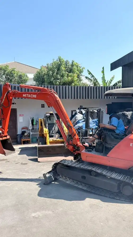 Excavator hitachi hx 30