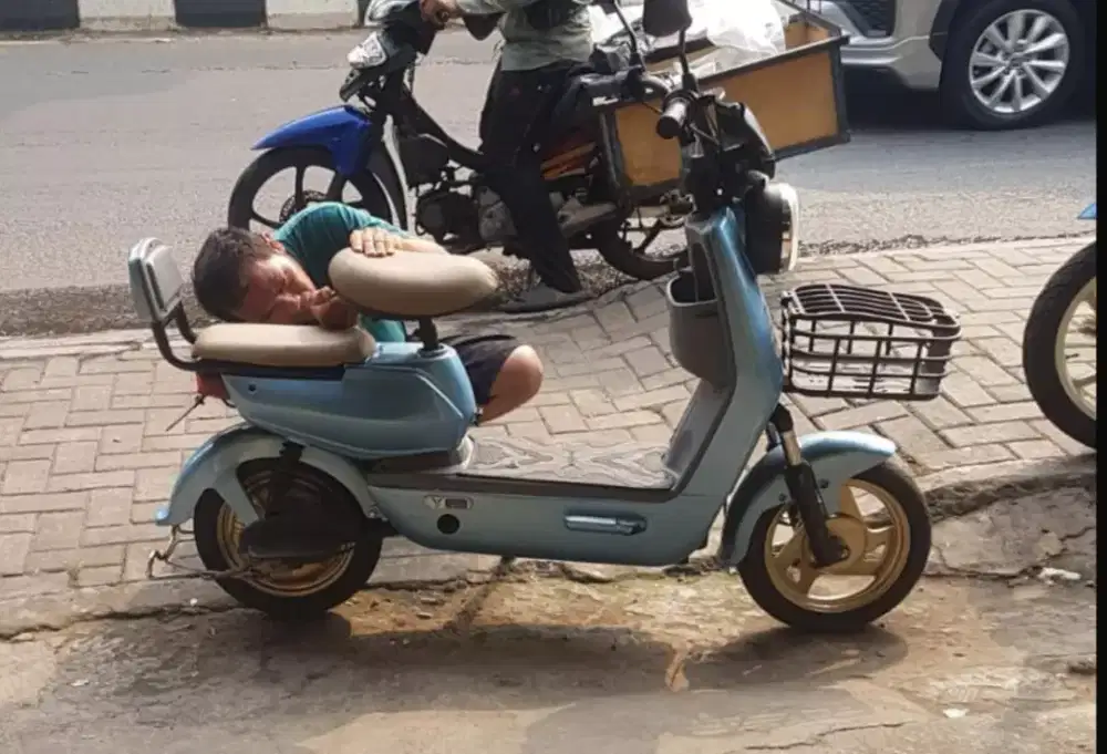 Sepeda listrik uwinfly dan skuter listrik anak